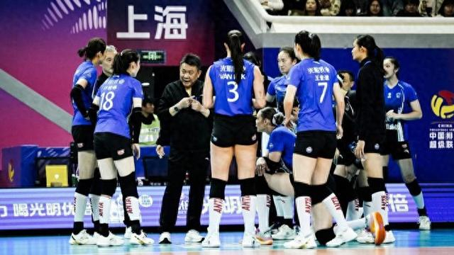 天博体育官方网站-“忘记过去”成就上海女排关键一胜，与江苏队的决胜场“攻心”为上|蔡斌|江苏女排|比赛|球迷|队员_新浪新闻